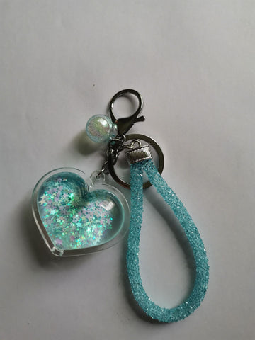 Pendentif porte-clés cœur créatif en acrylique rempli d'huile