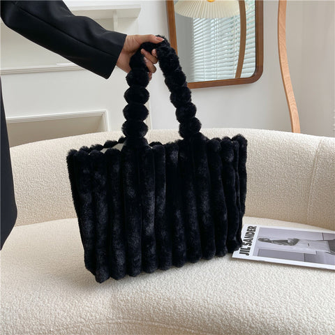 New Fashion One Shoulder Underarm Large Capacity Portable Plush Bag Women - Fashionner