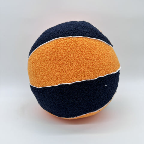 Poupée en peluche en forme de ballon de basket