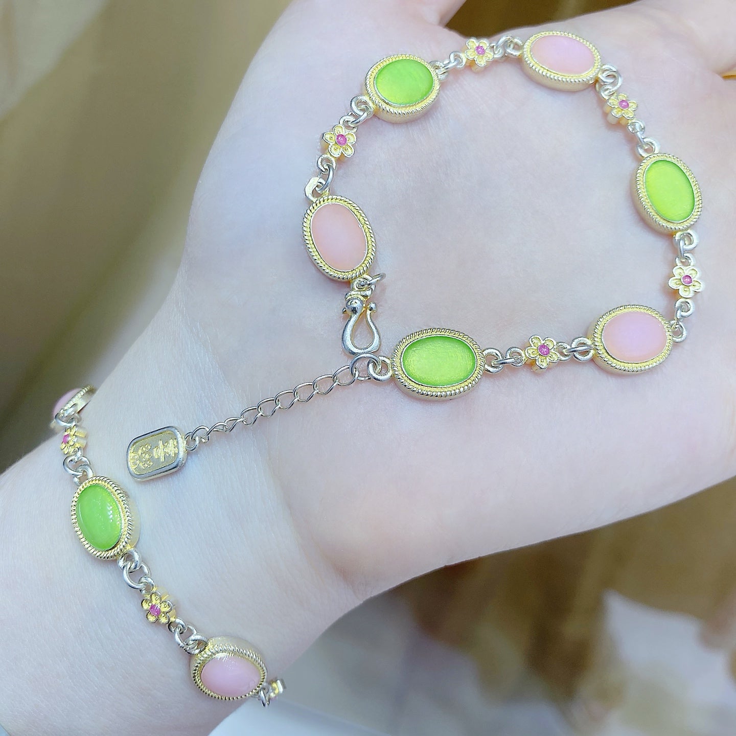 Buy 1Pcs 999.9 Sterling Silver Gold-Plated Enamel Stone Bracelet, Luxury Retro Style, Ideal For Birthdays & Holiday Gifts online at Fashionner.