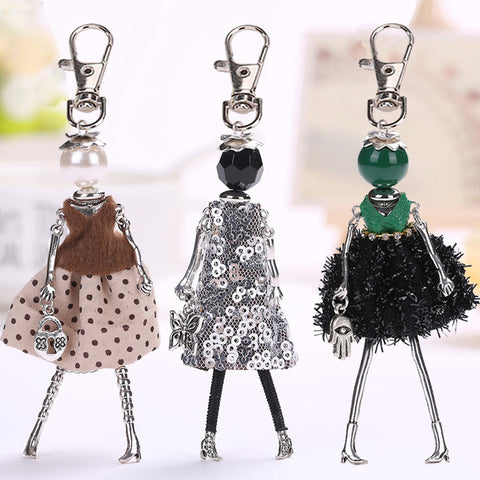 Porte-clés pour femme, pendentif de sac à main fait à la main avec personnage de dessin animé