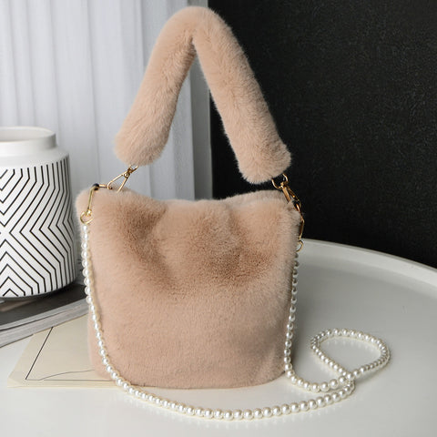 Checkerboard Plush Bucket Bag With Pearl Chain Design Winter Fashion Luxury Handbags For Women Personalized Shopping Shoulder Bags - Fashionner