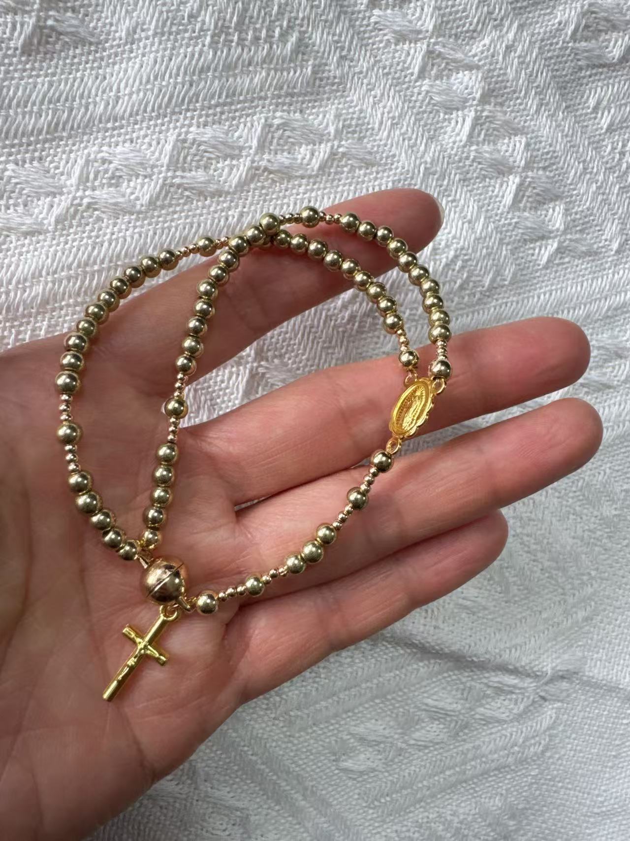 Buy Designer Mothers Day Card Necklace online at Fashionner.