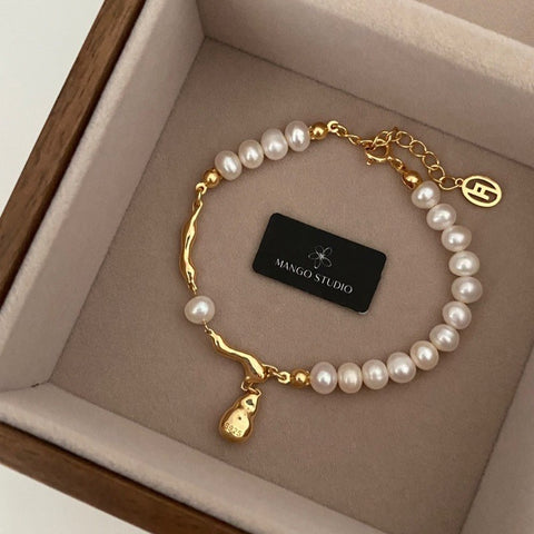 Buy Fashionable Adjustable Pearl-Style Waterdrop Bracelet online at Fashionner.