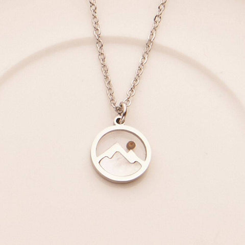 Fashion Jewelry Retro Style Round Necklace - Fashionner