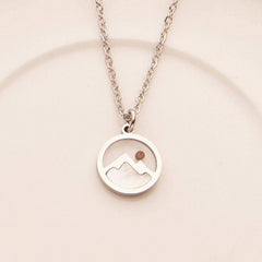 Fashion Jewelry Retro Style Round Necklace - Fashionner