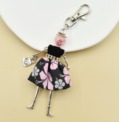 Porte-clés pour femme, pendentif de sac à main fait à la main avec personnage de dessin animé