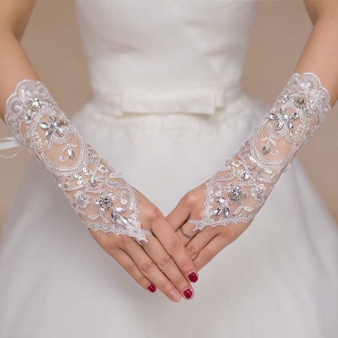 Nouveaux Gants de Mariage Courts en Dentelle de Mariée avec Diamants Accessoires de Mariage
