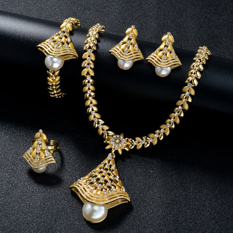 Buy Jewelry 18K Gold-Plated Leaf Necklace online at Fashionner.